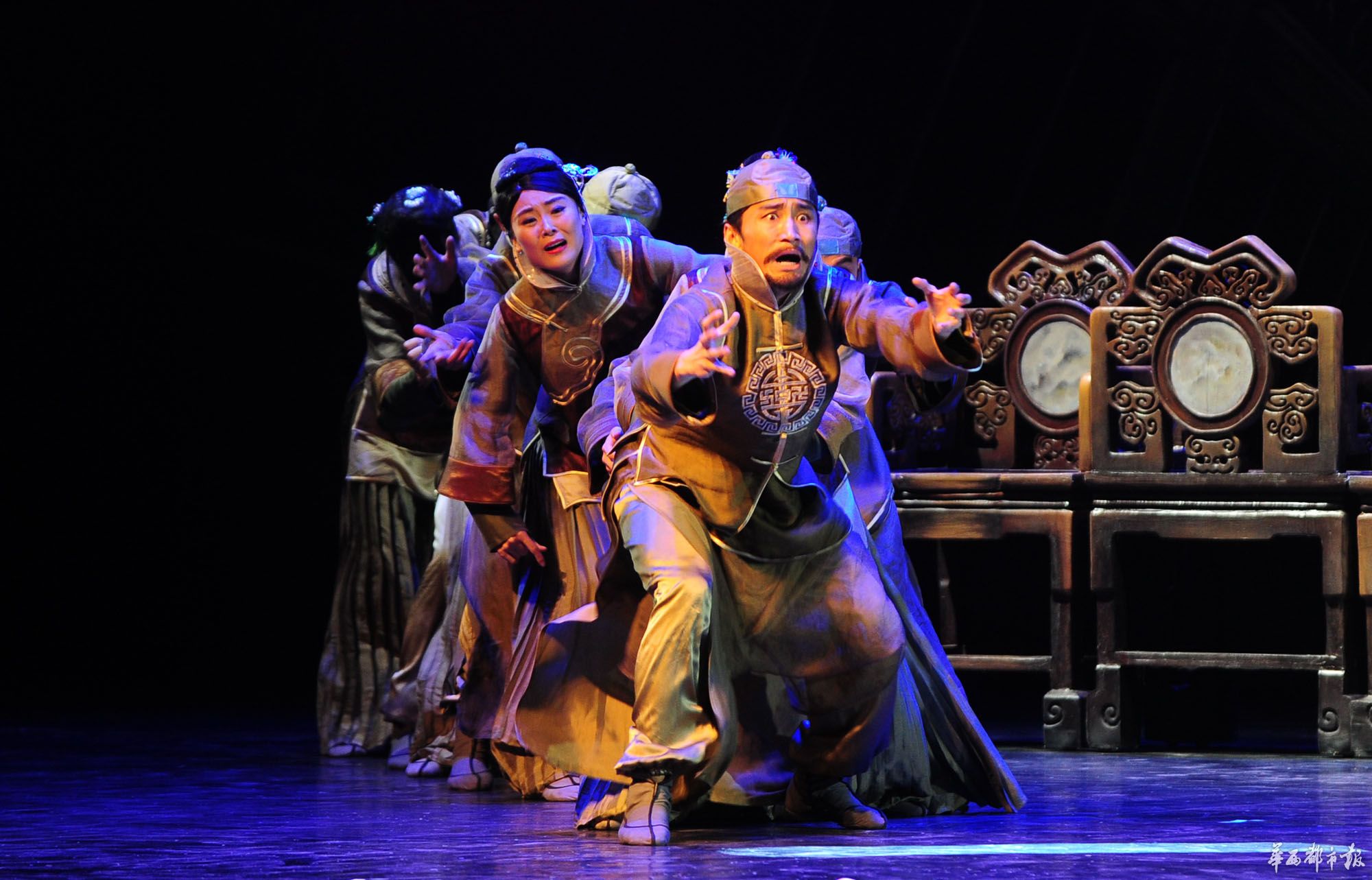 85后女孩改编巴金经典名著 舞剧《家》蓉城悲情上演