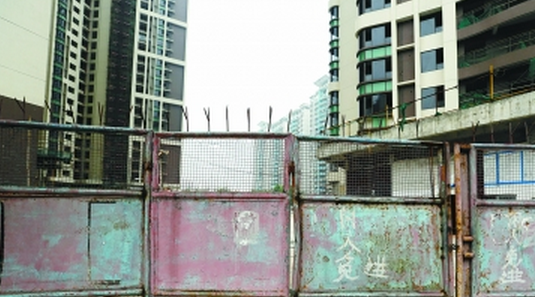  广东现最悲催业主 :房贷快还完却还没收楼 - 滚