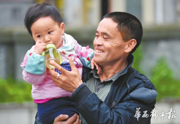 抗癌,抗灾 村支书袁超的震后三年