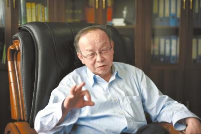 草根院士练就“上帝之手” 陶瓷长新骨怪想法医治10万人