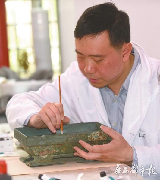 走近成都文物修复师：做这行会上瘾 已把修复当成修行