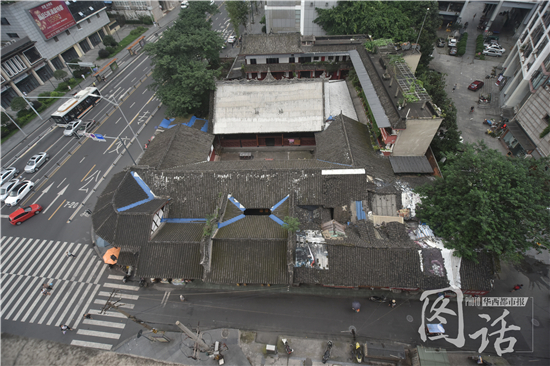 藏身闹市的百年古庙