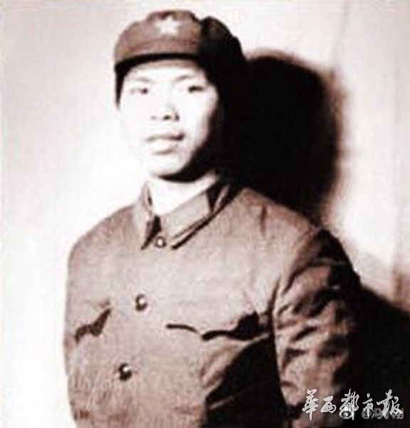 冯小刚军装照.jpg