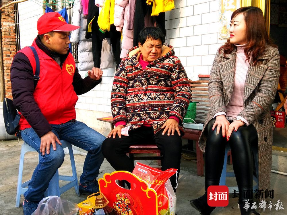 帮扶群众解决困难 自贡市富顺县一名第一书记