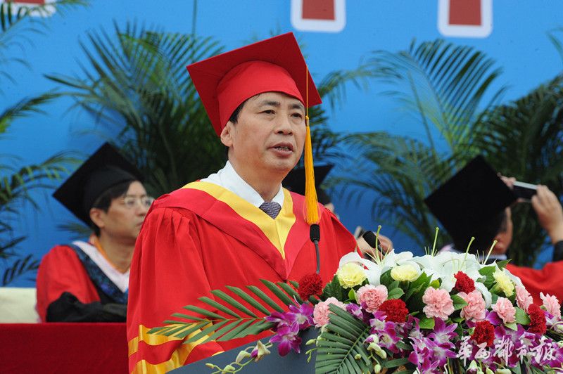 川大校长谢和平:在微信上少耗点精力