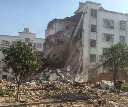 广西柳城县多起爆炸7人死亡公安部初步确定犯罪嫌疑人