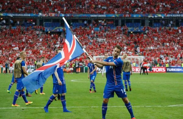 新华社咸鱼翻身击败豪强国足也能复制冰岛队奇迹